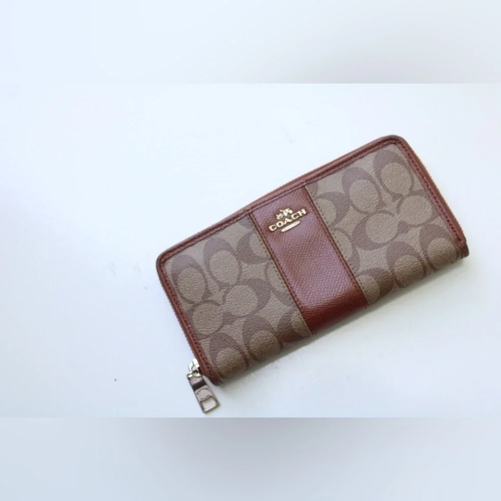 Coach accordion zip wallet